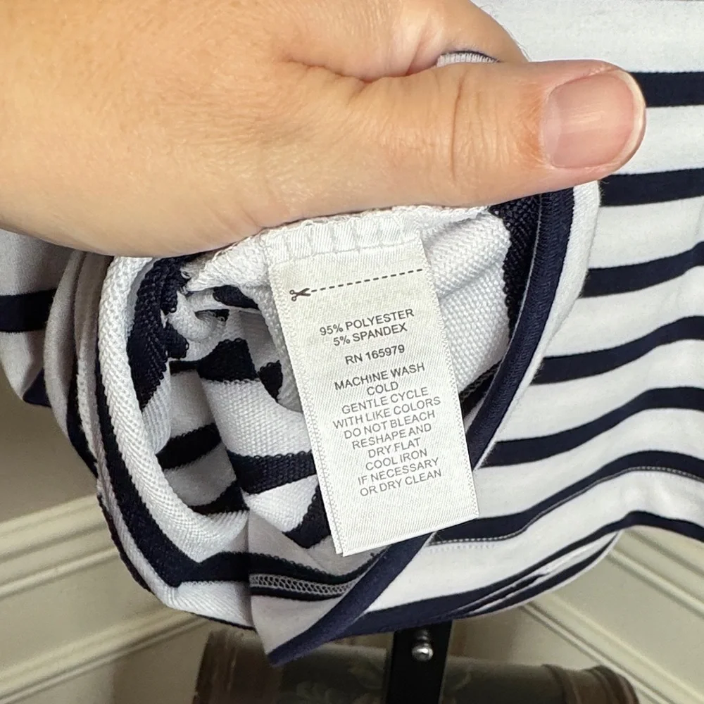 Cable & Gauge Studio Striped Top in Navy and White size large